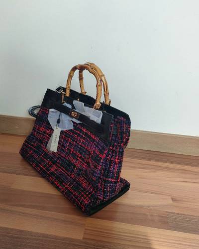 Bolso mediano a estrenar.